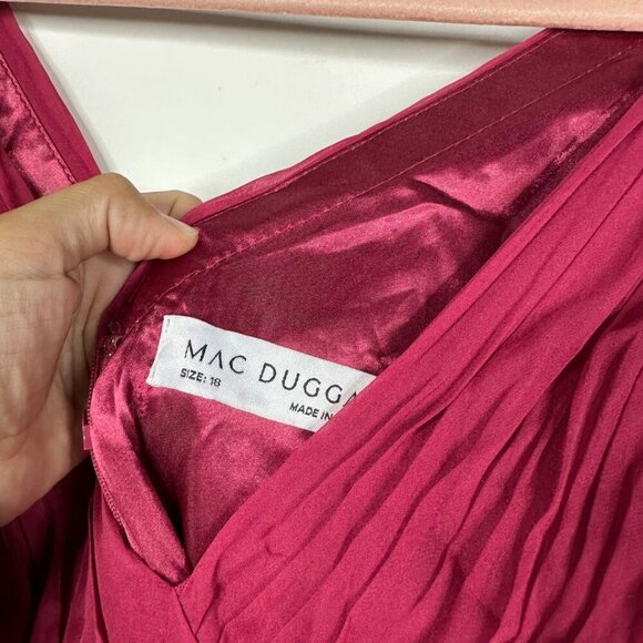 FLAWED - NWT Mac Duggal Ruffle Tiered Puff Sleeve A Line Gown 18 Berry #8247 - Picture 13 of 16